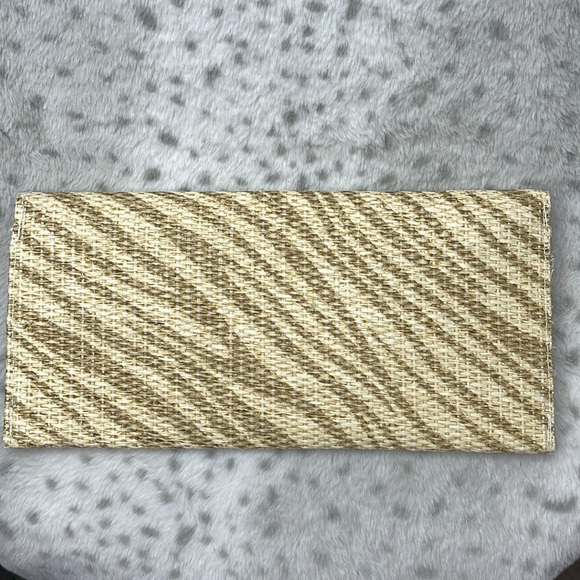 Cream & Tan Nine West Clutch w/Removable Chain - Picture 2 of 8